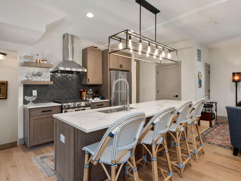 792 Highland Street, Columbus, OH 43215 Photo 11