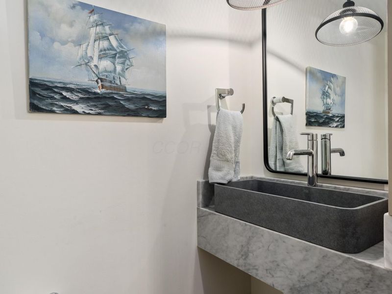 792 Highland Street, Columbus, OH 43215 Photo 15