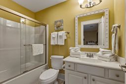 4917 Cinzia Ln. photo 4