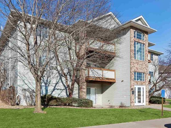 2548 Rushmore Drive, Iowa City, IA 52246