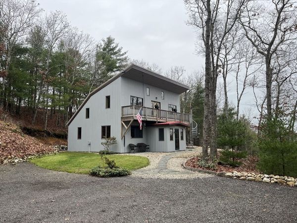 185 Black Cat Rd, Plymouth, MA 02360