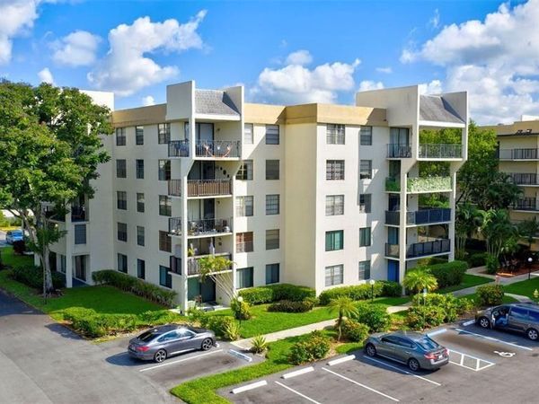 6190 Woodlands Boulevard, Unit 107, Tamarac, FL 33319