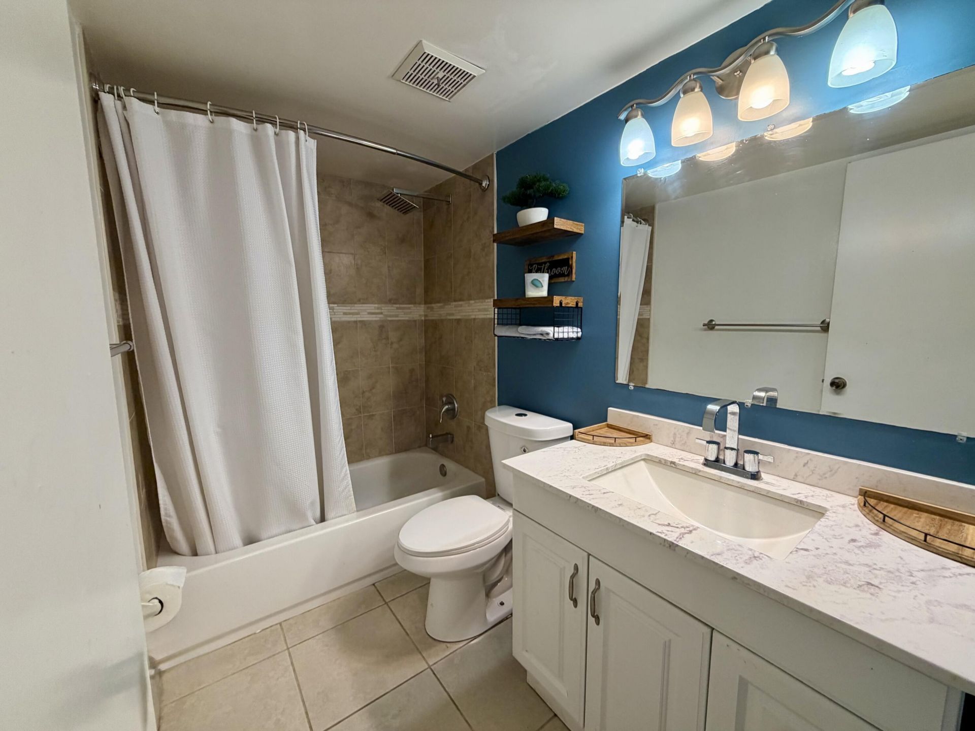 6190 Woodlands Boulevard, Unit 107, Tamarac, FL 33319 Photo