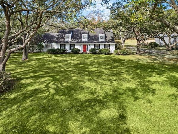 304 ROYAL Drive, Slidell, LA 70460