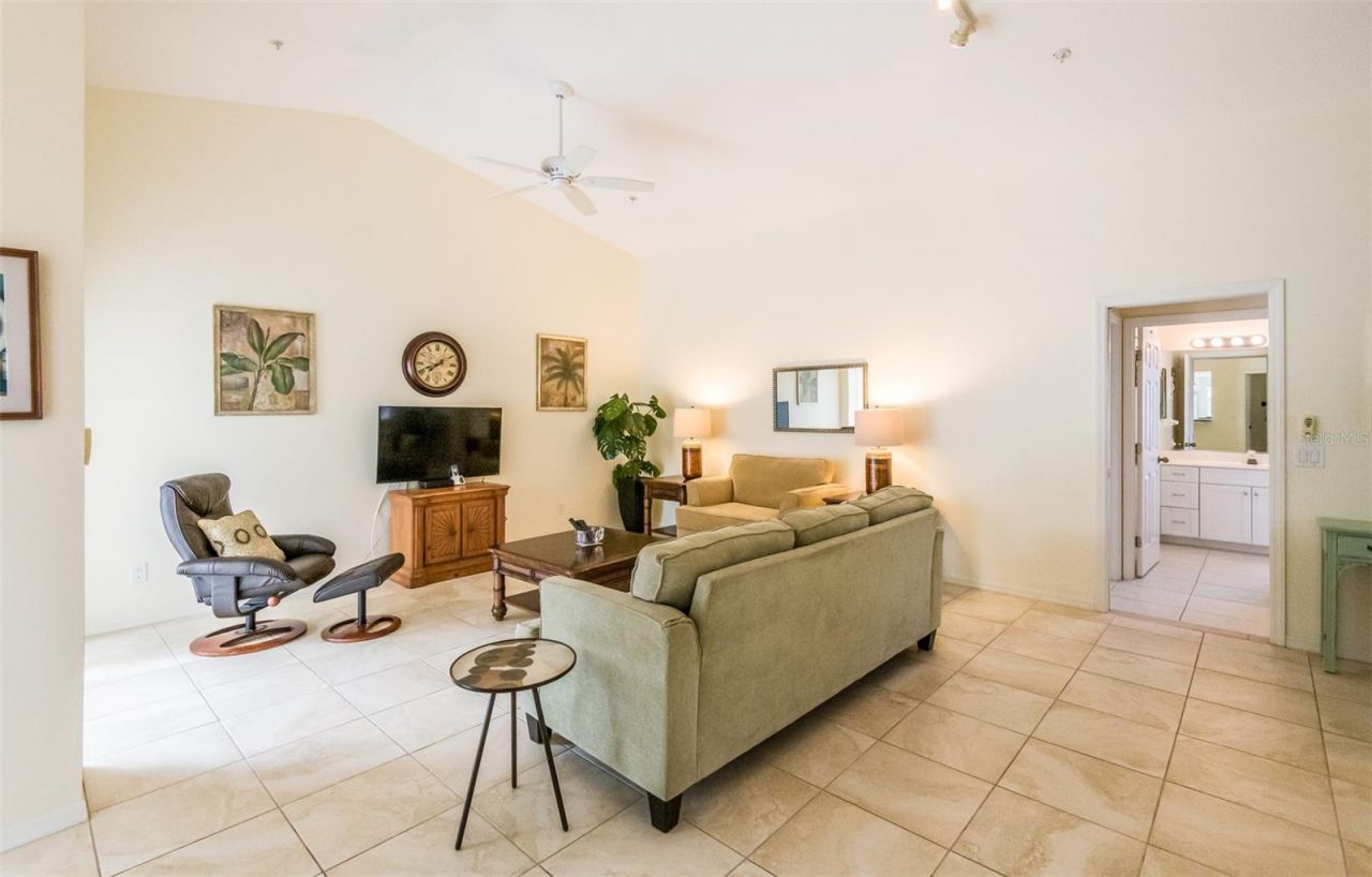 815 Montrose Drive, Unit 203, Venice, FL 34293 Photo