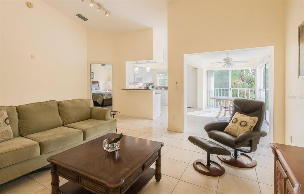 815 Montrose Drive, Unit 203, Venice, FL 34293 Photo