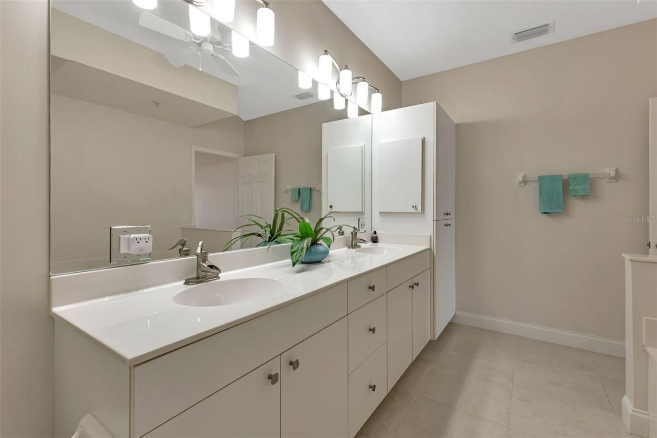 200 Harbor Walk Drive, Unit 352, Punta Gorda, FL 33950 Photo
