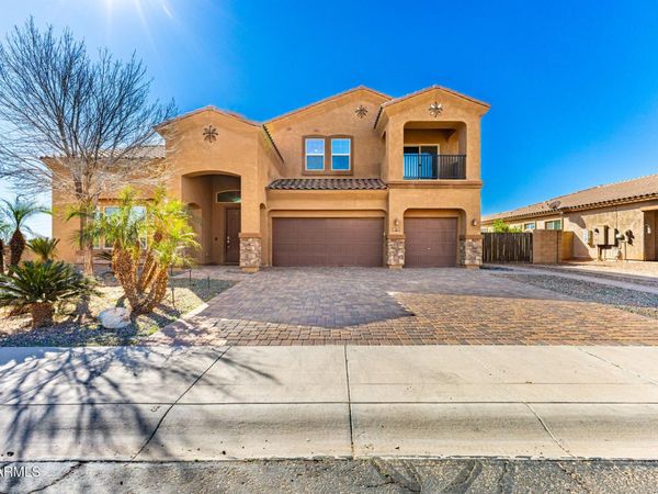 17963 W GLENROSA Avenue, Goodyear, AZ 85395