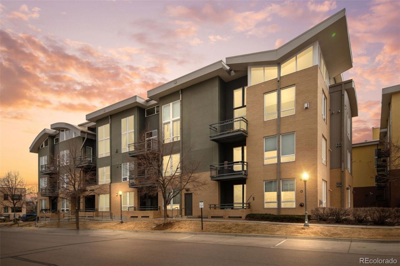 8185 E Lowry Boulevard, Unit 105, Denver, CO 80230 Main Photo
