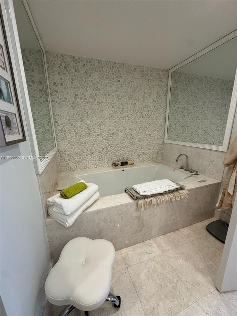 17121 Collins Ave , Unit 1802, Sunny Isles Beach, FL 33160 Photo