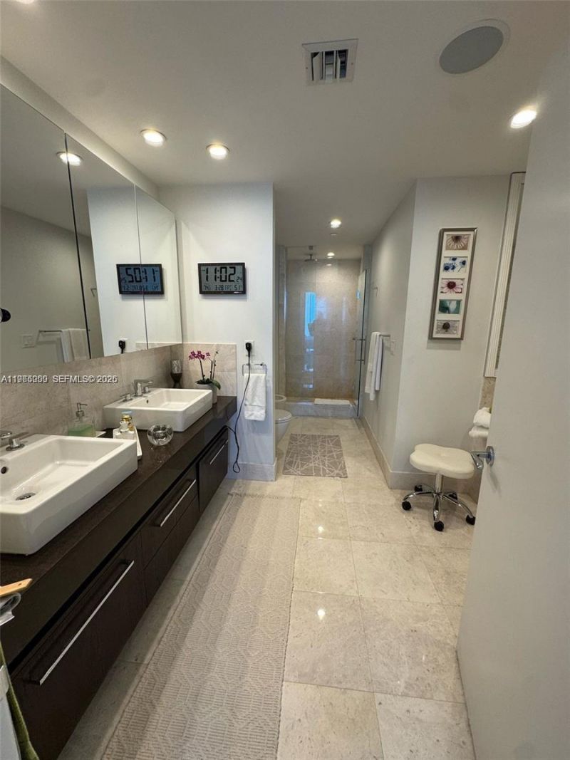 17121 Collins Ave , Unit 1802, Sunny Isles Beach, FL 33160 Photo