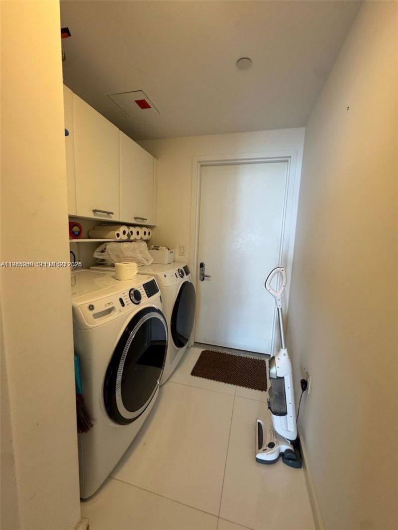 17121 Collins Ave , Unit 1802, Sunny Isles Beach, FL 33160 Photo