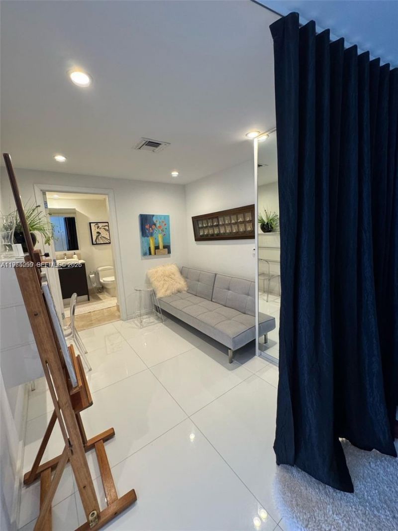 17121 Collins Ave , Unit 1802, Sunny Isles Beach, FL 33160 Photo