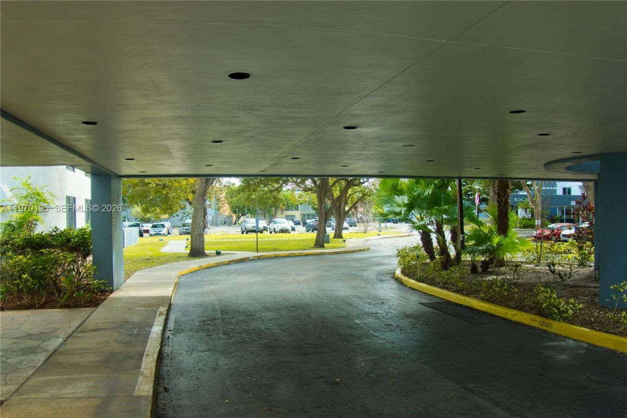 901 Hillcrest Dr, Unit 311, Hollywood, FL 33021 Photo