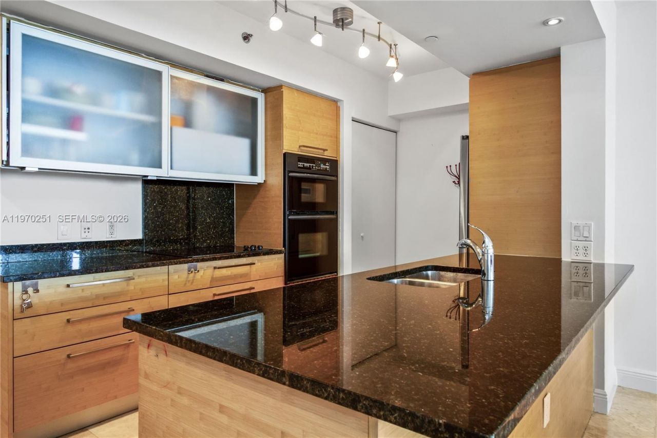 1830 S Ocean Dr, Unit 4204, Hallandale Beach, FL 33009 Photo