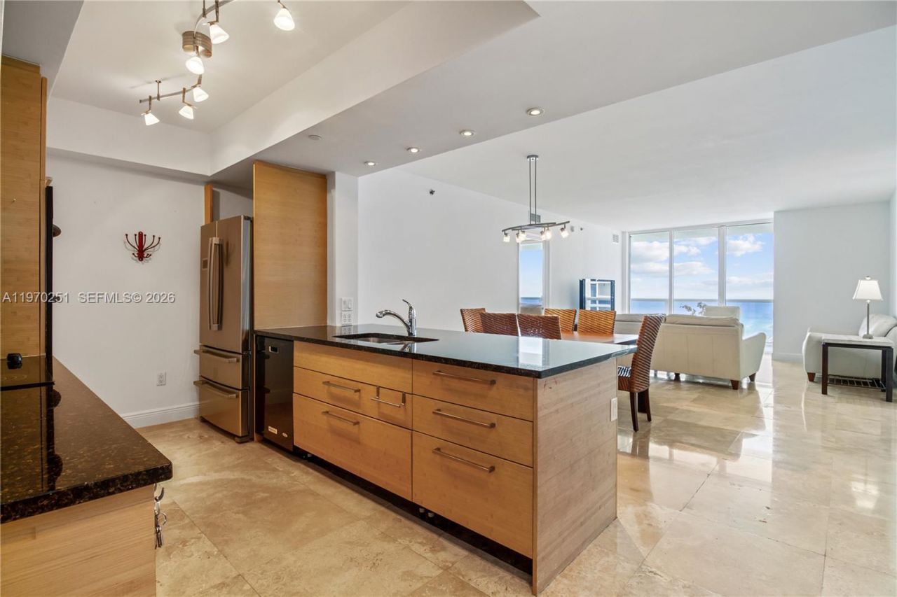 1830 S Ocean Dr, Unit 4204, Hallandale Beach, FL 33009 Photo