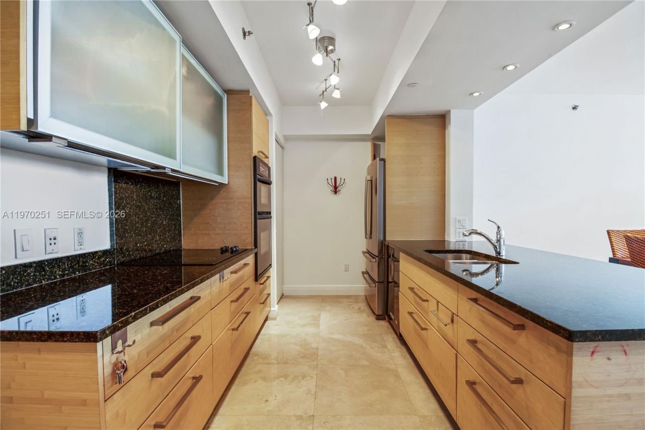 1830 S Ocean Dr, Unit 4204, Hallandale Beach, FL 33009 Photo