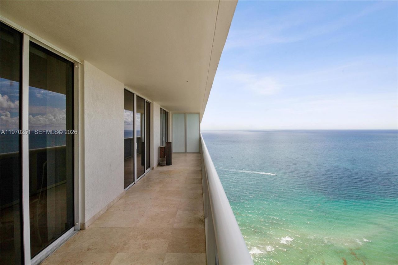 1830 S Ocean Dr, Unit 4204, Hallandale Beach, FL 33009 Photo
