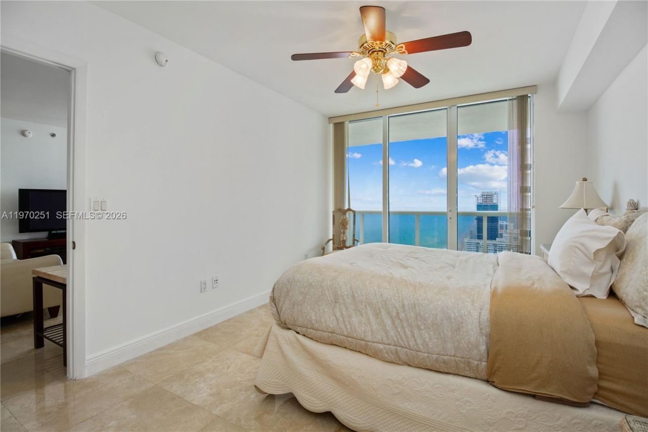 1830 S Ocean Dr, Unit 4204, Hallandale Beach, FL 33009 Photo