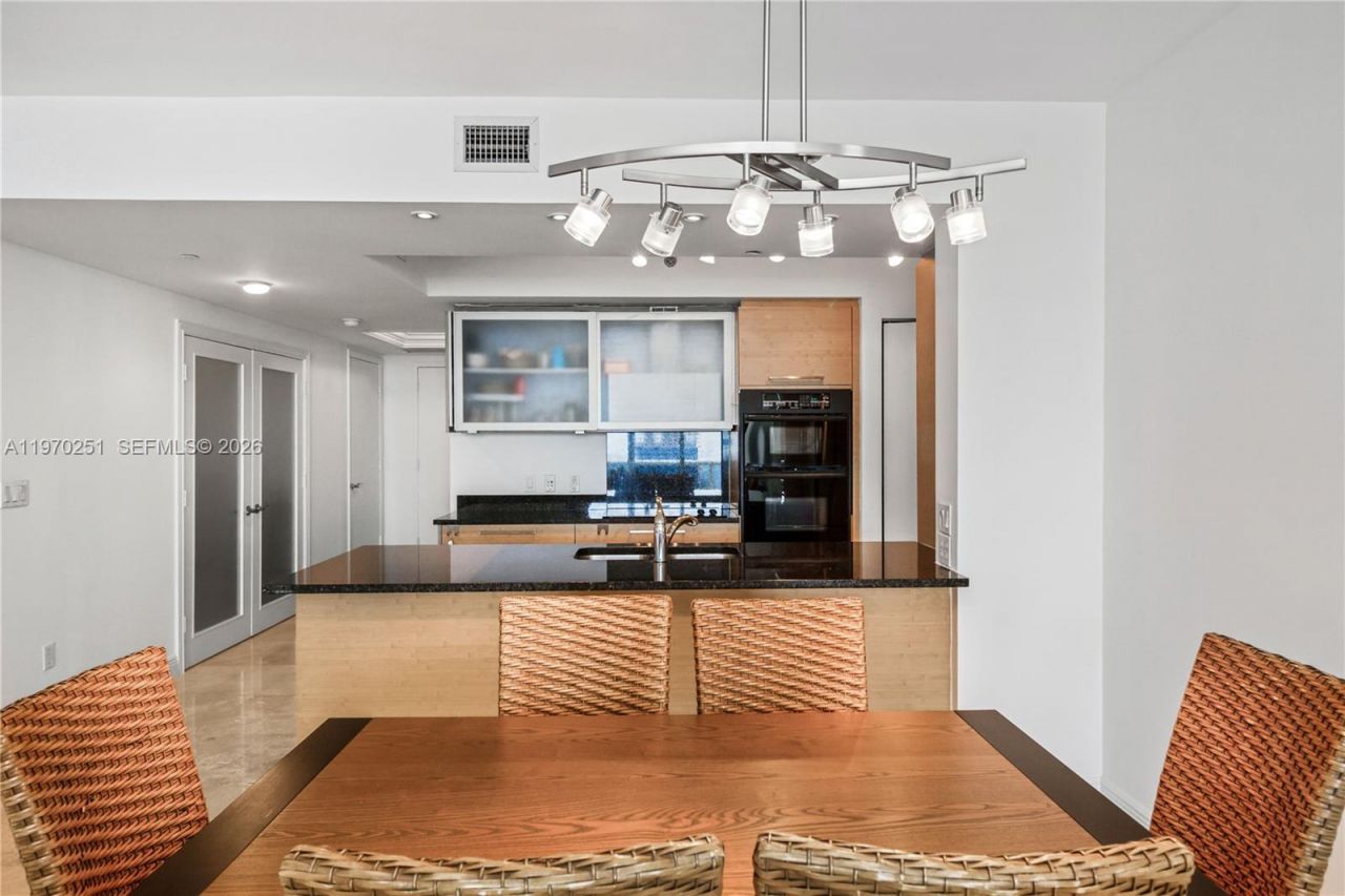 1830 S Ocean Dr, Unit 4204, Hallandale Beach, FL 33009 Photo