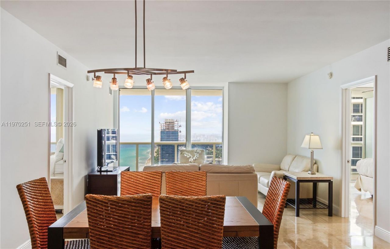 1830 S Ocean Dr, Unit 4204, Hallandale Beach, FL 33009 Photo