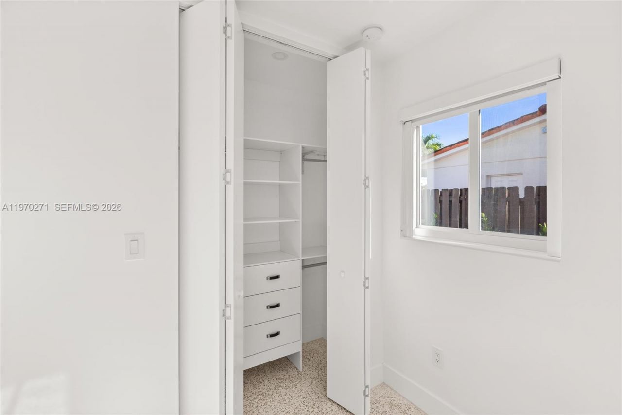 6030 SW 109th Ct, Miami, FL 33173 Photo