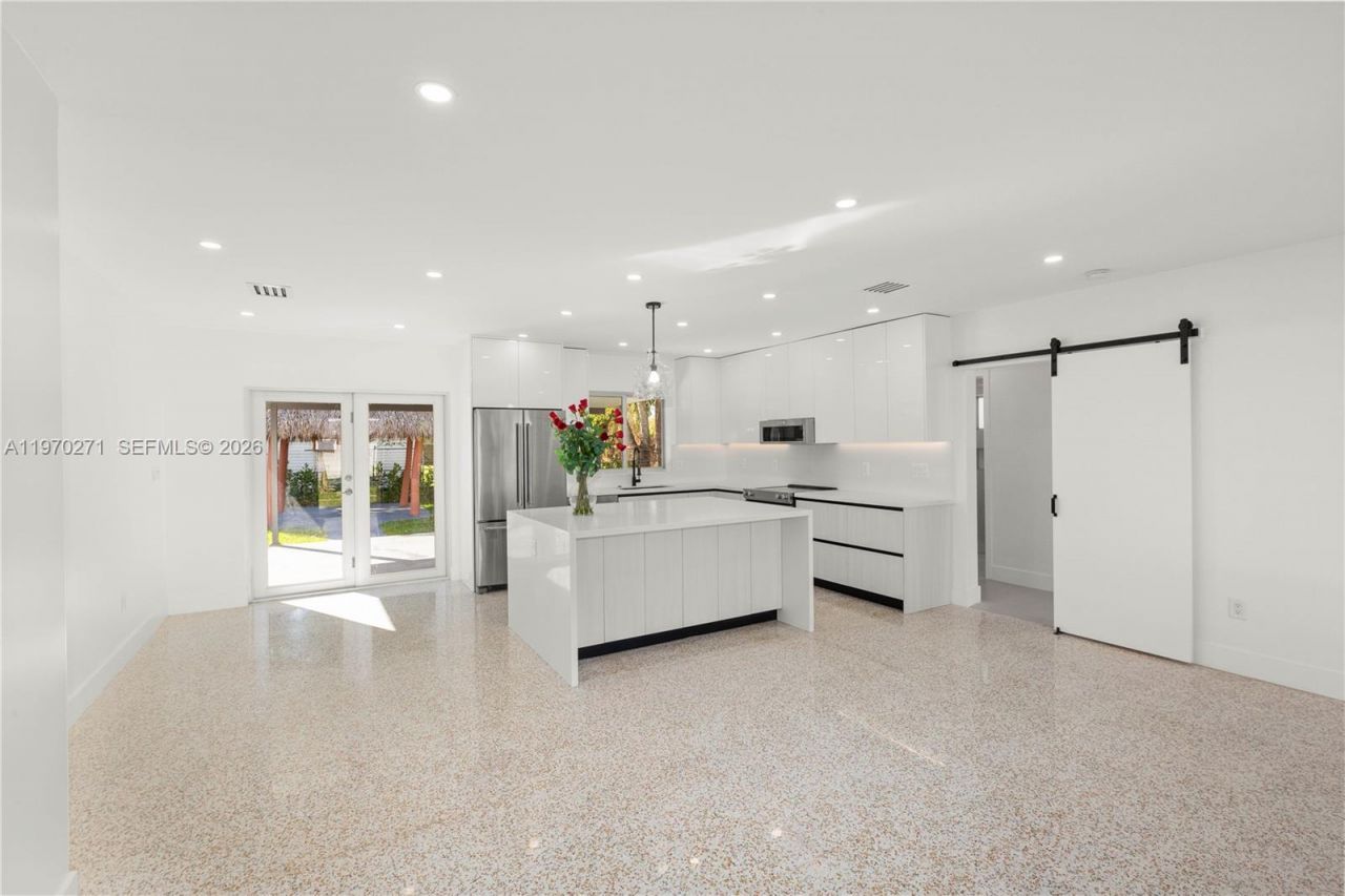 6030 SW 109th Ct, Miami, FL 33173 Photo