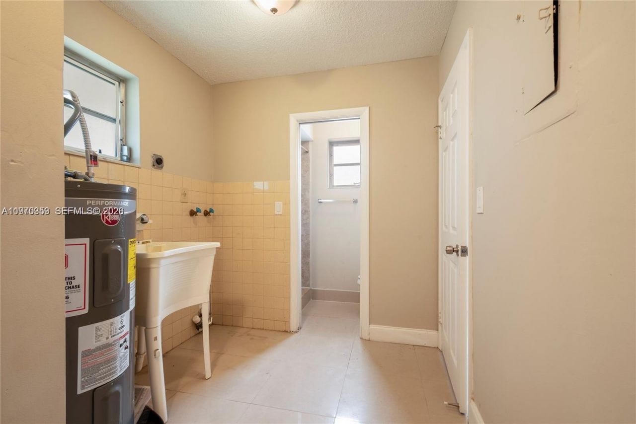 5632 Hayes St, Hollywood, FL 33021 Photo