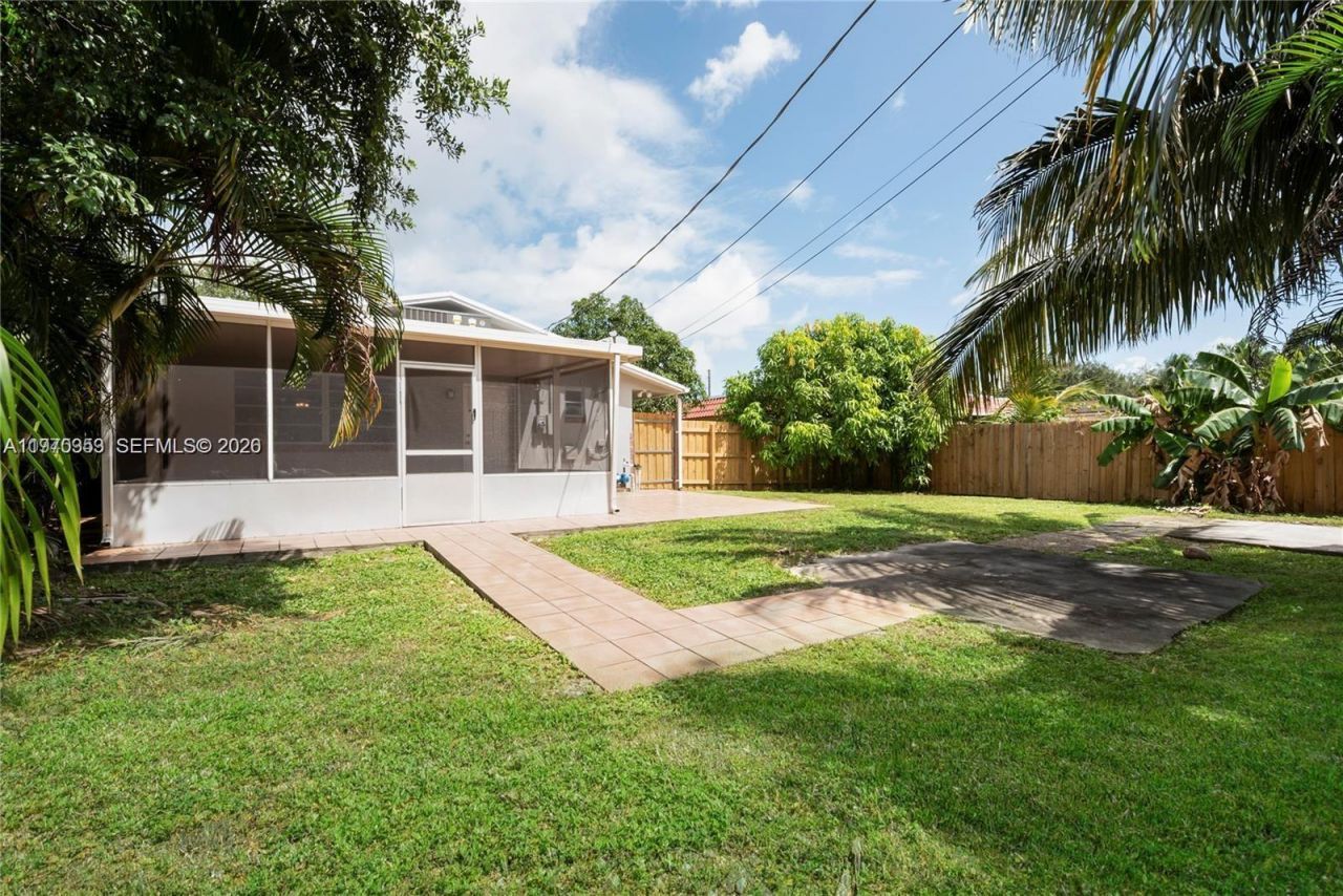 5632 Hayes St, Hollywood, FL 33021 Photo