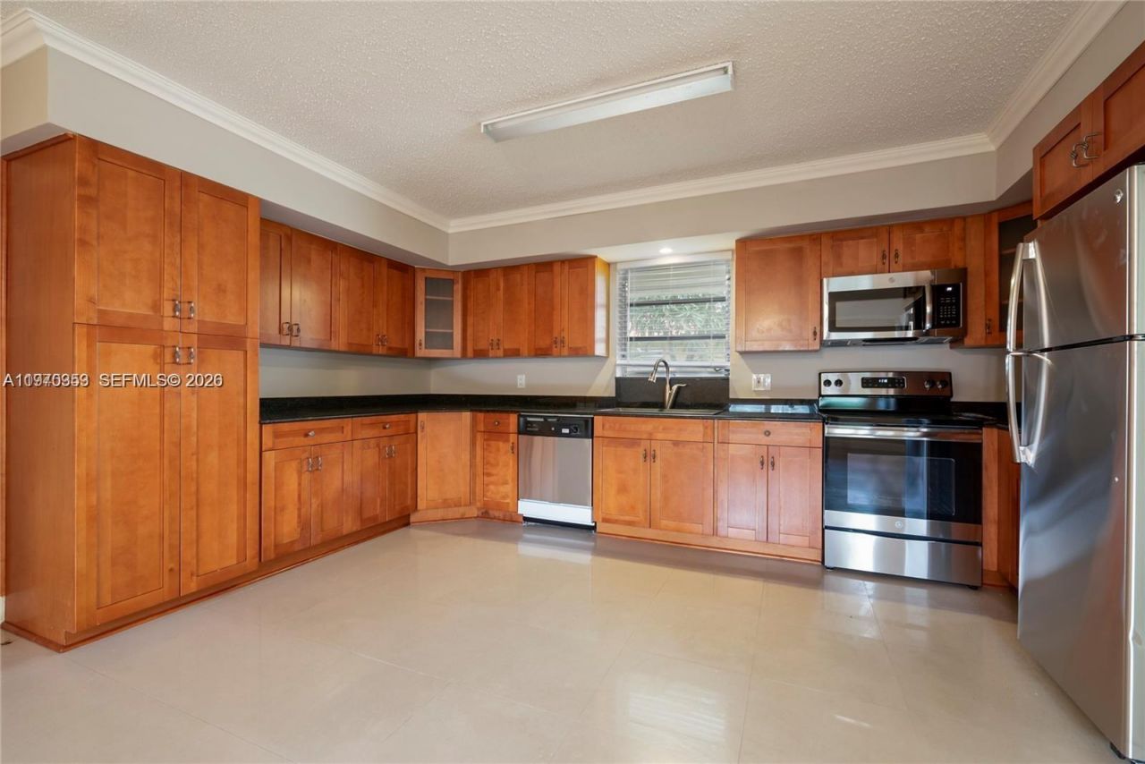 5632 Hayes St, Hollywood, FL 33021 Photo