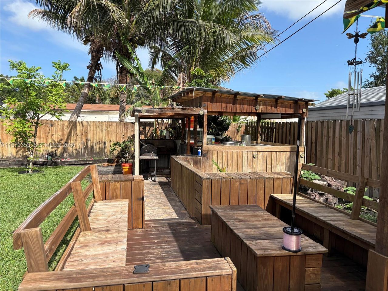 5632 Hayes St, Hollywood, FL 33021 Photo