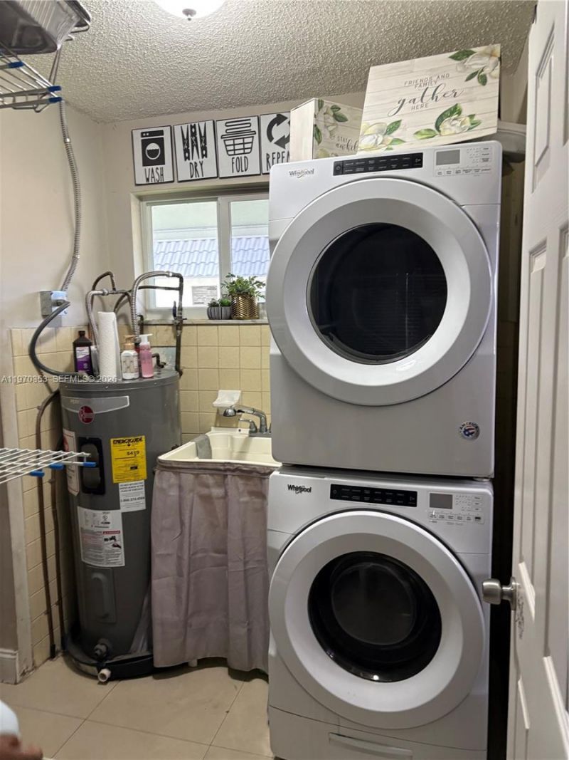 5632 Hayes St, Hollywood, FL 33021 Photo