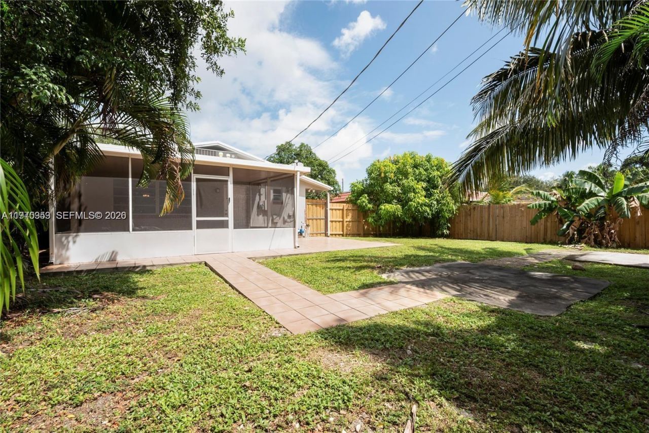 5632 Hayes St, Hollywood, FL 33021 Photo