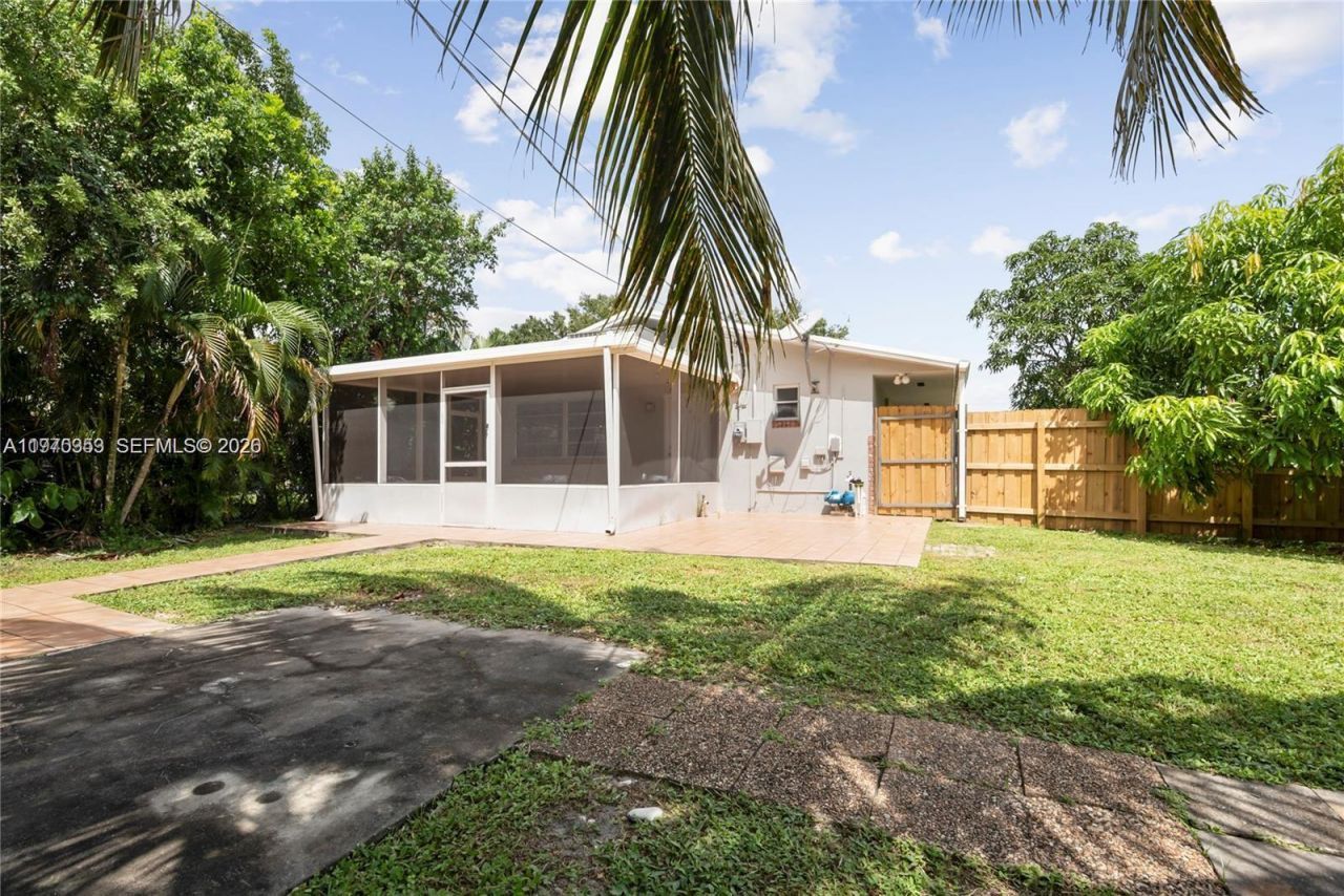 5632 Hayes St, Hollywood, FL 33021 Photo