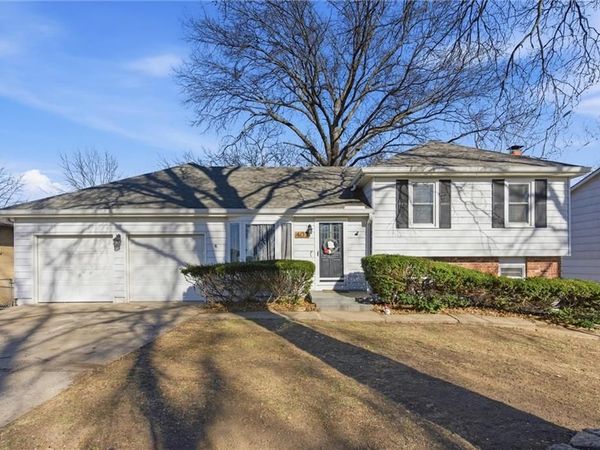 407 Glendale Road, Liberty, MO 64068