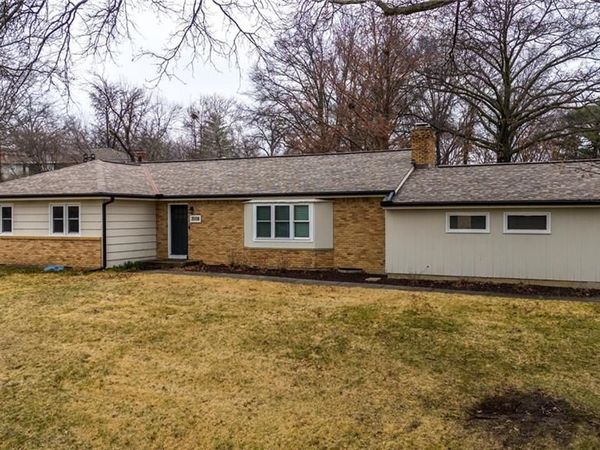 3106 Oakcrest Drive, Kansas City, MO 64151