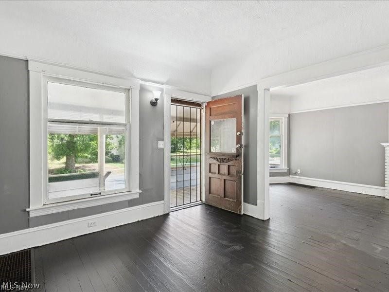 10622 Hathaway Avenue, Cleveland, OH 44108 Photo 6