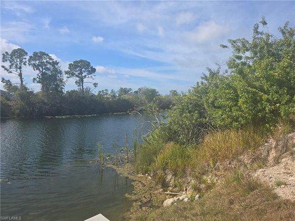 1810 NW 27th ST, CAPE CORAL, FL 33993