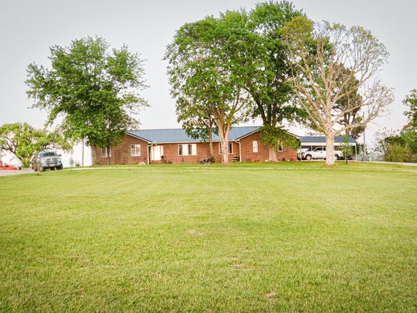 2190 St Highway 181, Dora, MO 65637