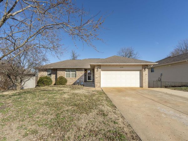 3789 W Overland Street, Springfield, MO 65807