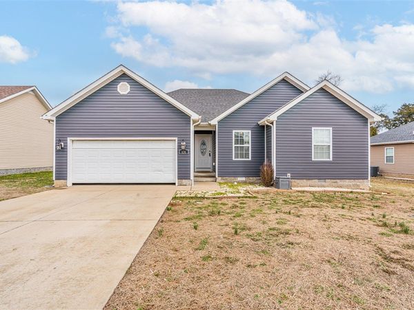 636 Red Maple Street , Bowling Green, KY 42101