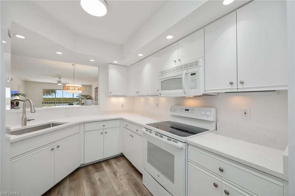 320 Horse Creek Dr, Unit 308, Naples, FL 34110 Photo