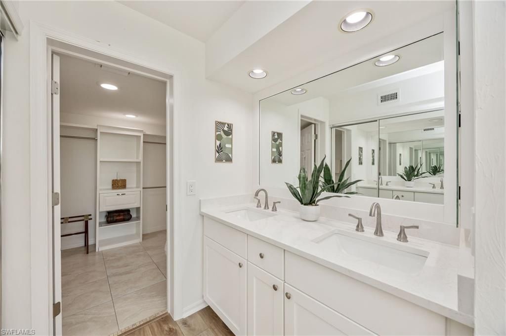 320 Horse Creek Dr, Unit 308, Naples, FL 34110 Photo