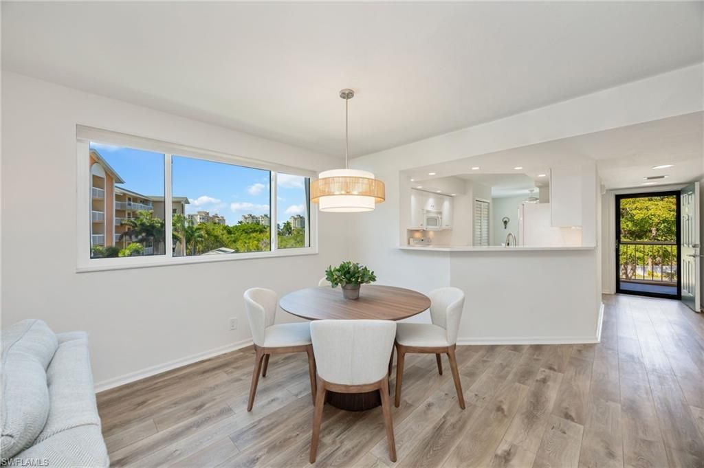 320 Horse Creek Dr, Unit 308, Naples, FL 34110 Photo