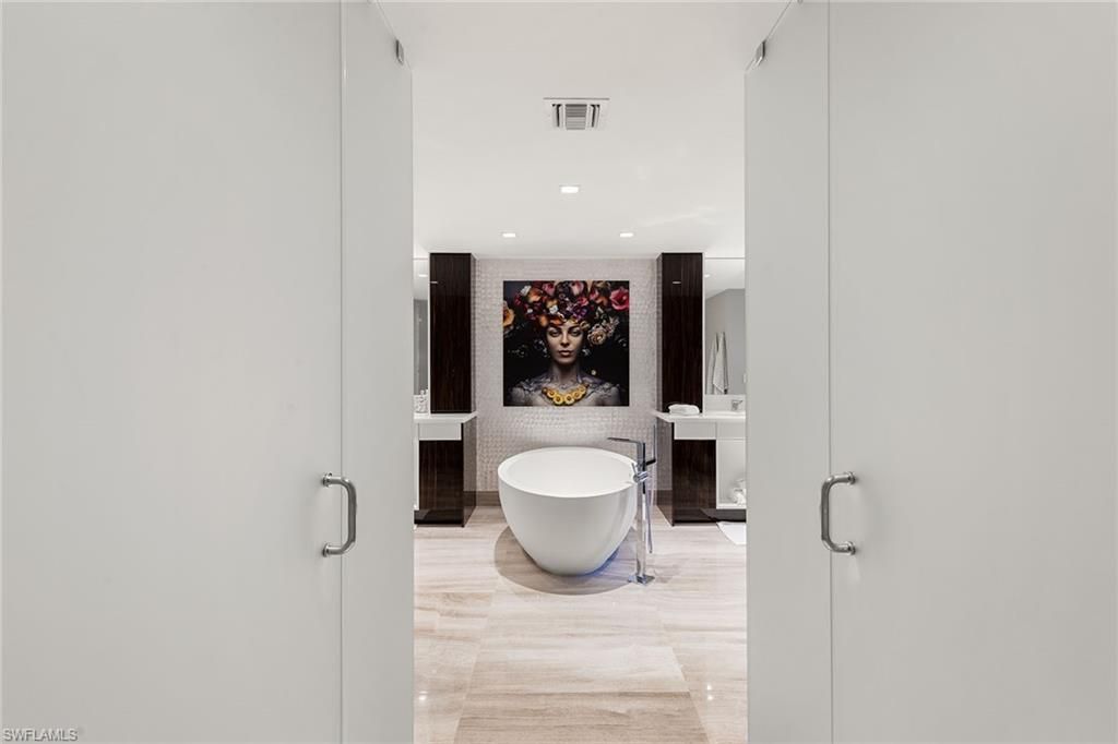 6897 Grenadier Blvd, Unit 704, Naples, FL 34108 Photo