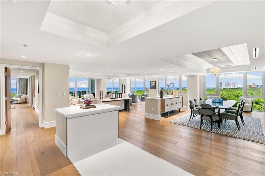 6897 Grenadier Blvd, Unit 704, Naples, FL 34108 Photo