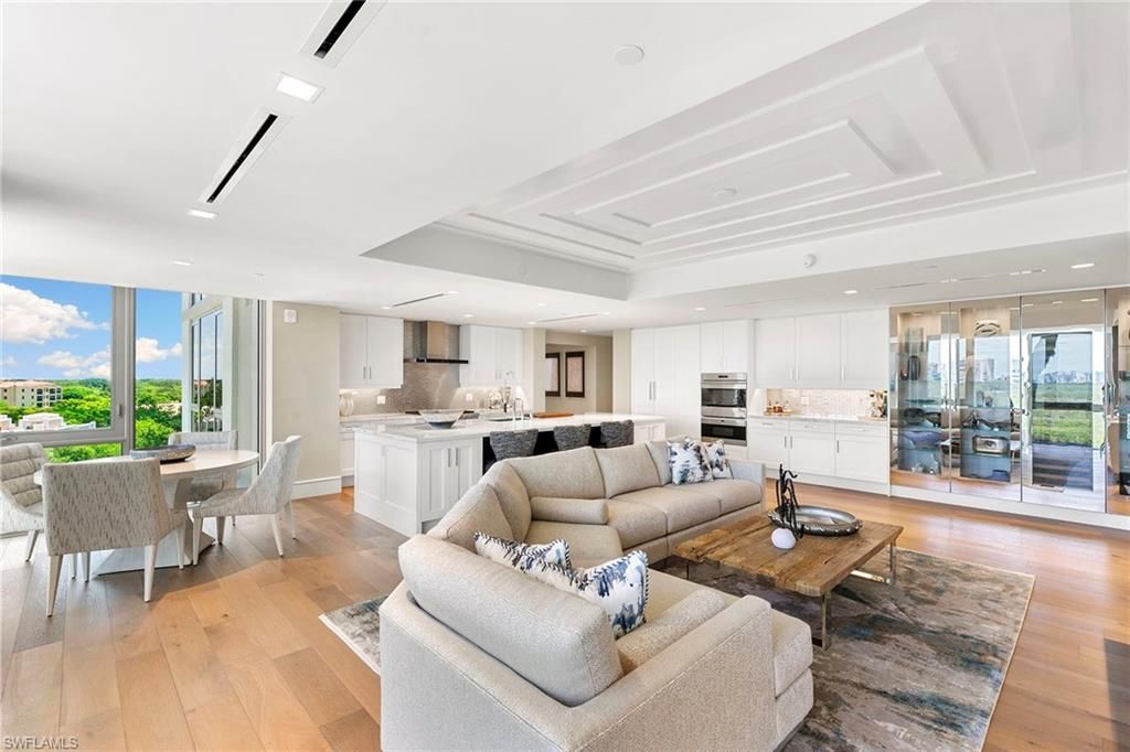 6897 Grenadier Blvd, Unit 704, Naples, FL 34108 Photo