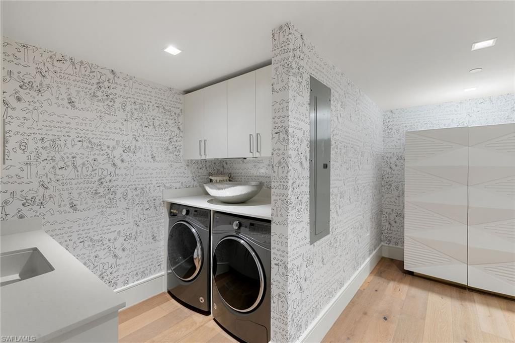 6897 Grenadier Blvd, Unit 704, Naples, FL 34108 Photo