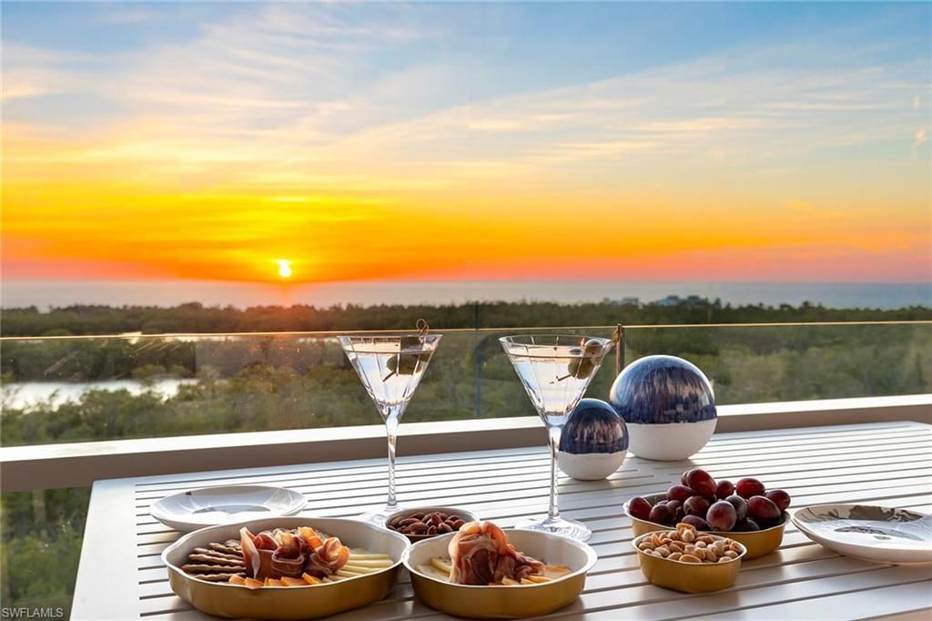 6897 Grenadier Blvd, Unit 704, Naples, FL 34108 Photo