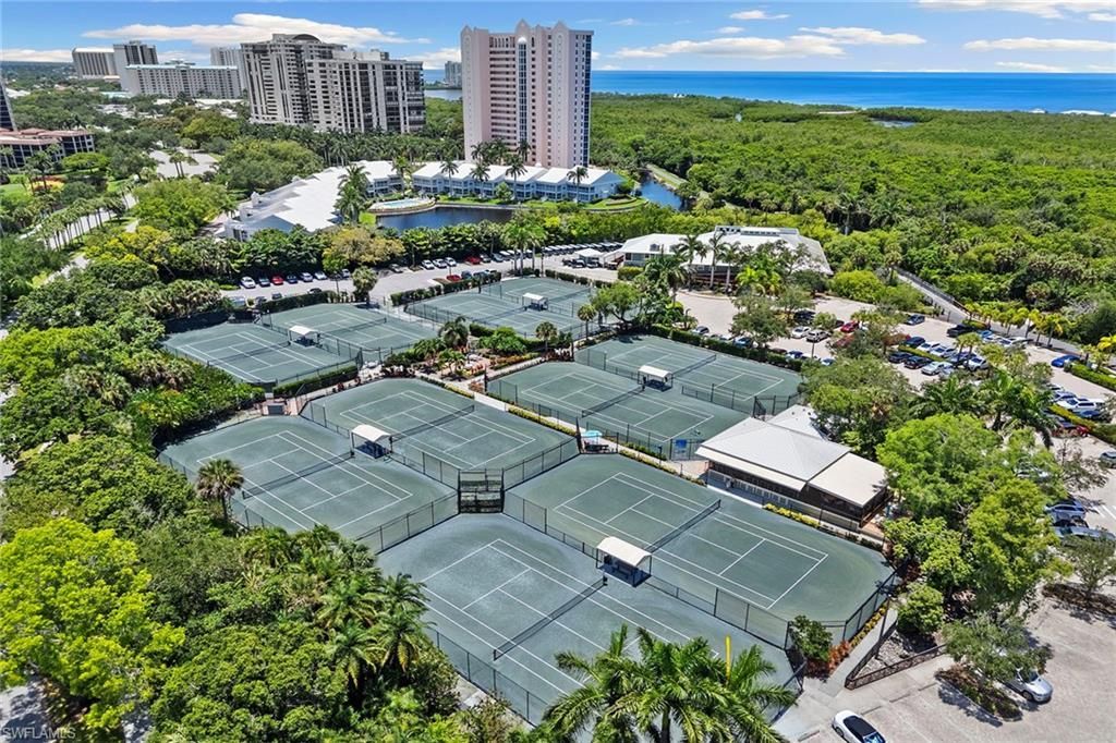 6897 Grenadier Blvd, Unit 704, Naples, FL 34108 Photo